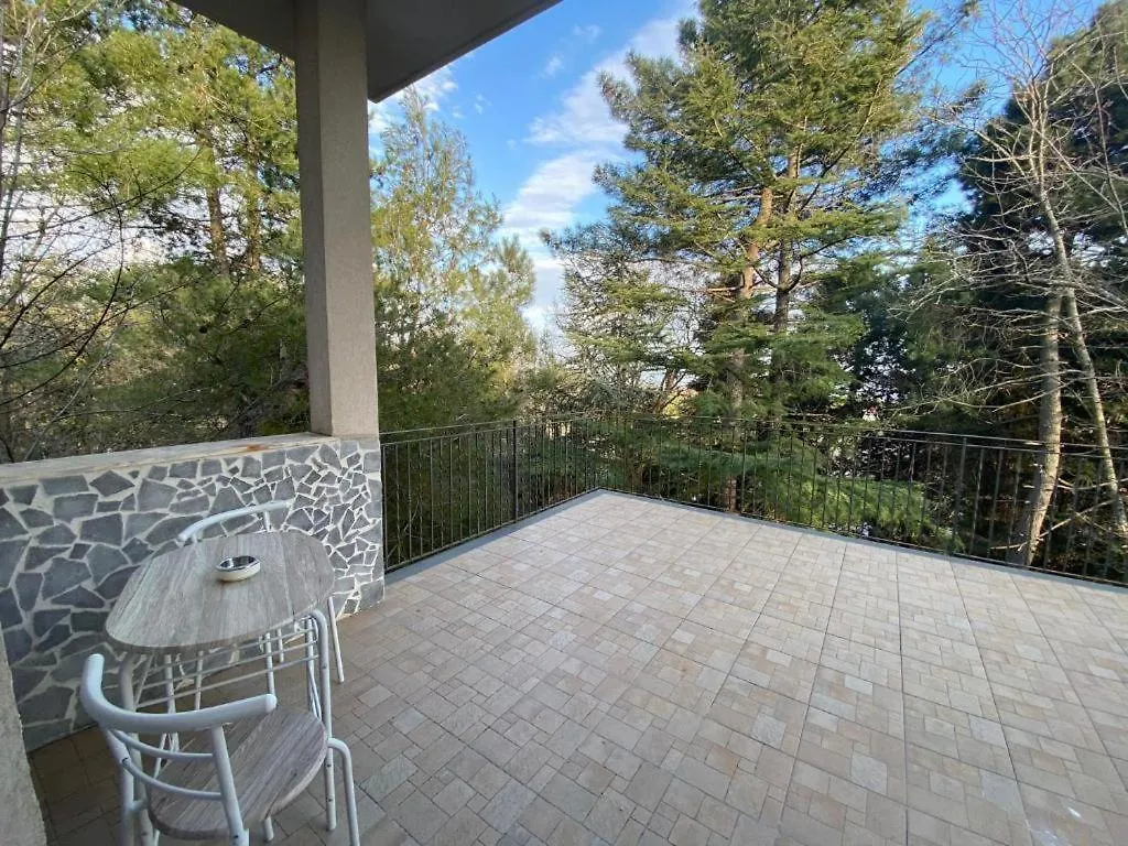 LN ETNA HOUSE-villa ad uso esclusivo Pedara 0*,  Italia